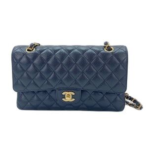 CHANEL Matelassé 25 Handbag, Black